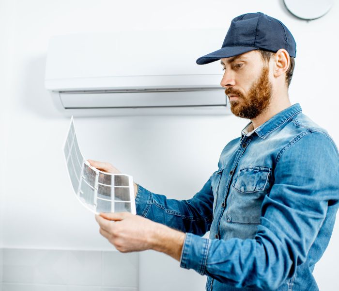 Ispezione e Riparazione Climatizzatori e Condizionatori